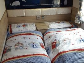 Seashore Holiday Park - Holiday Accommodation 12106 - Norfolk - 1185150 - thumbnail photo 9
