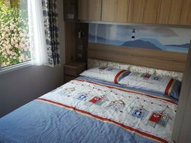 Seashore Holiday Park - Holiday Accommodation 12106 - Norfolk - 1185150 - thumbnail photo 10