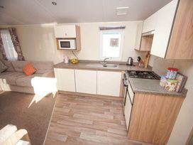 The Bungalow Camp Caravan Park - Holiday Accommodation 12118 - North Wales - 1185151 - thumbnail photo 7