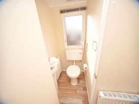 The Bungalow Camp Caravan Park - Holiday Accommodation 12118 - North Wales - 1185151 - thumbnail photo 14