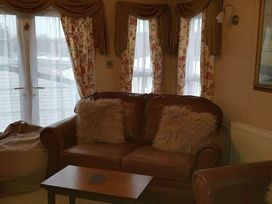Combe Haven Holiday Park - Holiday Accommodation 12122 - Kent & Sussex - 1185153 - thumbnail photo 10