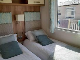 New Beach Holiday Park - Holiday Accommodation 12143 - Kent & Sussex - 1185154 - thumbnail photo 3