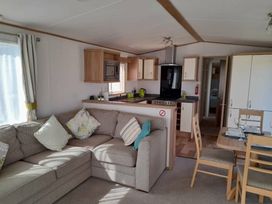 New Beach Holiday Park - Holiday Accommodation 12143 - Kent & Sussex - 1185154 - thumbnail photo 6