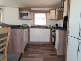 New Beach Holiday Park - Holiday Accommodation 12143 - Kent & Sussex - 1185154 - thumbnail photo 7