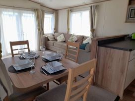New Beach Holiday Park - Holiday Accommodation 12143 - Kent & Sussex - 1185154 - thumbnail photo 8