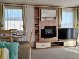 New Beach Holiday Park - Holiday Accommodation 12143 - Kent & Sussex - 1185154 - thumbnail photo 9