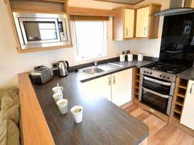 New Beach Holiday Park - Holiday Accommodation 12143 - Kent & Sussex - 1185154 - thumbnail photo 11
