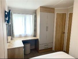 Quay West Holiday Park - Holiday Accommodation 12145 - Mid Wales - 1185155 - thumbnail photo 5