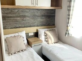 Quay West Holiday Park - Holiday Accommodation 12145 - Mid Wales - 1185155 - thumbnail photo 8
