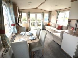 Perran Sands - Holiday Accommodation 12160 - Cornwall - 1185156 - thumbnail photo 3