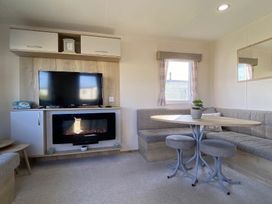 Primrose Valley Holiday Park - Holiday Accommodation 12194 - North Yorkshire (incl. Whitby) - 1185161 - thumbnail photo 5