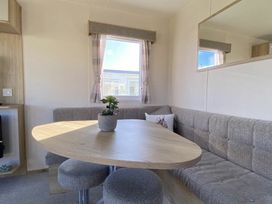Primrose Valley Holiday Park - Holiday Accommodation 12194 - North Yorkshire (incl. Whitby) - 1185161 - thumbnail photo 8