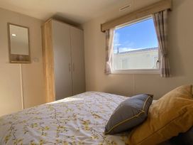 Primrose Valley Holiday Park - Holiday Accommodation 12194 - North Yorkshire (incl. Whitby) - 1185161 - thumbnail photo 13
