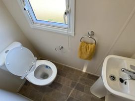 Primrose Valley Holiday Park - Holiday Accommodation 12194 - North Yorkshire (incl. Whitby) - 1185161 - thumbnail photo 15