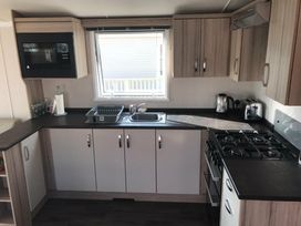 Lydstep Beach - Holiday Accommodation 12199 - South Wales - 1185163 - thumbnail photo 6