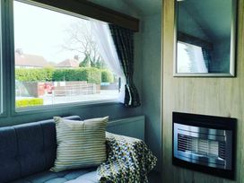 Lido Leisure Park - Holiday Accommodation 12200 - North Yorkshire (incl. Whitby) - 1185164 - thumbnail photo 11