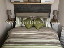 Seashore Holiday Park - Holiday Accommodation 12230 - Norfolk - 1185167 - thumbnail photo 8
