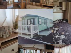 Marton Mere Holiday Village - Holiday Accommodation 12247 - Lake District - 1185170 - thumbnail photo 14
