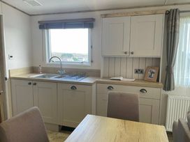 Pendine Sands - Holiday Accommodation 12302 - South Wales - 1185179 - thumbnail photo 3