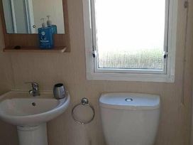 Lyons Robin Hood - Holiday Accommodation 12326 - North Wales - 1185180 - thumbnail photo 3
