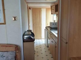 Lowfield Farm Caravan Park - Holiday Accommodation 12345 - North Yorkshire (incl. Whitby) - 1185182 - thumbnail photo 2