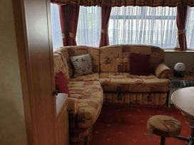 Lowfield Farm Caravan Park - Holiday Accommodation 12345 - North Yorkshire (incl. Whitby) - 1185182 - thumbnail photo 9