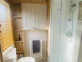 Lido Beach Holiday Park - Holiday Accommodation 12350 - North Wales - 1185185 - thumbnail photo 2