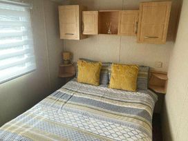 Hayling Island Holiday Park - Meadow Bay Villages - Holiday Accommodation 12372 - Hampshire - 1185186 - thumbnail photo 3