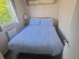 Whitecliff Bay Holiday Park - Holiday Accommodation 12390 - Isle of Wight & Hampshire - 1185187 - thumbnail photo 8