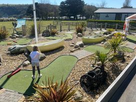 Whitecliff Bay Holiday Park - Holiday Accommodation 12390 - Isle of Wight & Hampshire - 1185187 - thumbnail photo 11