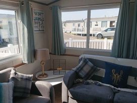 Trecco Bay - Holiday Accommodation 12456 - Somerset & Wiltshire - 1185195 - thumbnail photo 3
