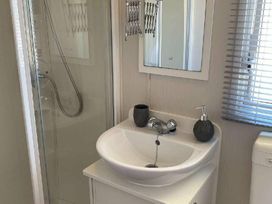 Waterside, Paignton - Holiday Accommodation 12465 - Devon - 1185197 - thumbnail photo 8