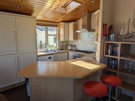 Waterside, Paignton - Holiday Accommodation 12473 - Devon - 1185198 - thumbnail photo 11