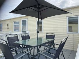 Patrington Haven Leisure Park - Holiday Accommodation 12484 - North Yorkshire (incl. Whitby) - 1185199 - thumbnail photo 8