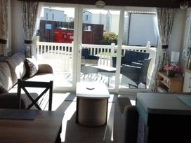 Primrose Valley Holiday Park - Holiday Accommodation 12485 - North Yorkshire (incl. Whitby) - 1185200 - thumbnail photo 2