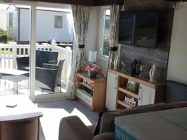 Primrose Valley Holiday Park - Holiday Accommodation 12485 - North Yorkshire (incl. Whitby) - 1185200 - thumbnail photo 3