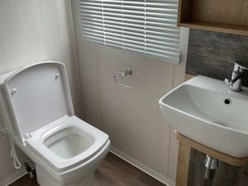 Primrose Valley Holiday Park - Holiday Accommodation 12488 - North Yorkshire (incl. Whitby) - 1185201 - thumbnail photo 11