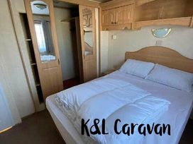 Sunnymede Caravan Park - Holiday Accommodation 12507 - Lincolnshire - 1185208 - thumbnail photo 3