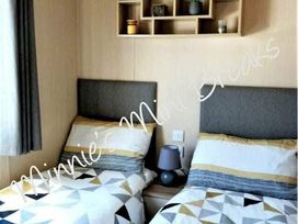 Tattershall Lakes Country Park - Holiday Accommodation 12539 - Lincolnshire - 1185211 - thumbnail photo 14