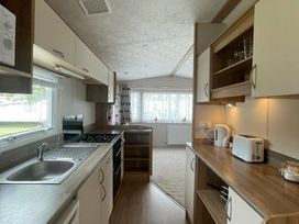 Seal Bay Resort - Holiday Accommodation 12552 - Hampshire - 1185213 - thumbnail photo 2
