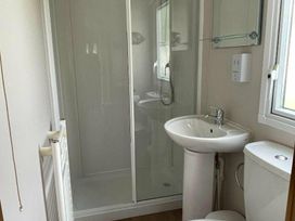 Seal Bay Resort - Holiday Accommodation 12552 - Hampshire - 1185213 - thumbnail photo 10