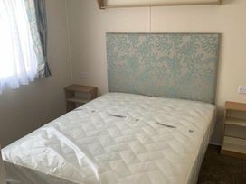 Lyons Sunnysands Holiday Park - Holiday Accommodation 12581 - Mid Wales - 1185219 - thumbnail photo 8