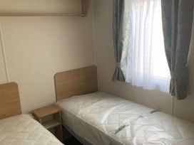 Lyons Sunnysands Holiday Park - Holiday Accommodation 12581 - Mid Wales - 1185219 - thumbnail photo 9