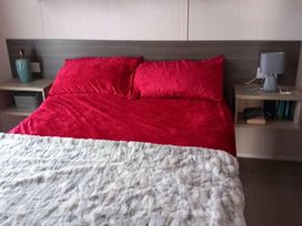 Manorbier Bay Holiday Park - Holiday Accommodation 12596 - South Wales - 1185223 - thumbnail photo 7