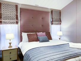 Cayton Bay Caravan Park - Holiday Accommodation 12610 - North Yorkshire (incl. Whitby) - 1185225 - thumbnail photo 14