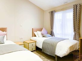 Cayton Bay Caravan Park - Holiday Accommodation 12610 - North Yorkshire (incl. Whitby) - 1185225 - thumbnail photo 19