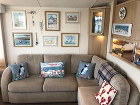 Pinewoods Holiday Park - Holiday Accommodation 12627 - Norfolk - 1185228 - thumbnail photo 6