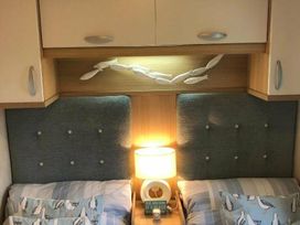 Pinewoods Holiday Park - Holiday Accommodation 12627 - Norfolk - 1185228 - thumbnail photo 12