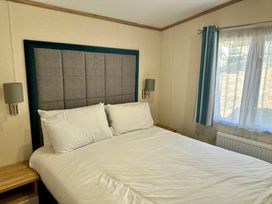 Whitecliff Bay Holiday Park - Holiday Accommodation 12642 - Isle of Wight & Hampshire - 1185231 - thumbnail photo 12