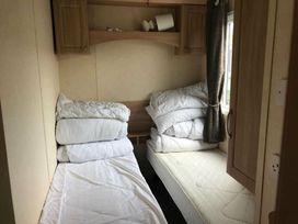 Lyons Sunnysands Holiday Park - Holiday Accommodation 12649 - Mid Wales - 1185234 - thumbnail photo 2